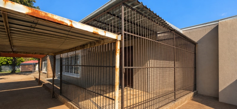 8 Bedroom Property for Sale in Rustenburg Central North West
